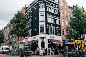 Exterior - Boutique B & B Bovien on prime location! 2 bed-bathroom *air conditioning *wifi (Amsterdam)