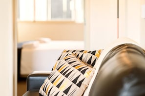 Superior-huoneisto, 1 makuuhuone, tupakointi kielletty | Oleskelualue | Taulutelevisio