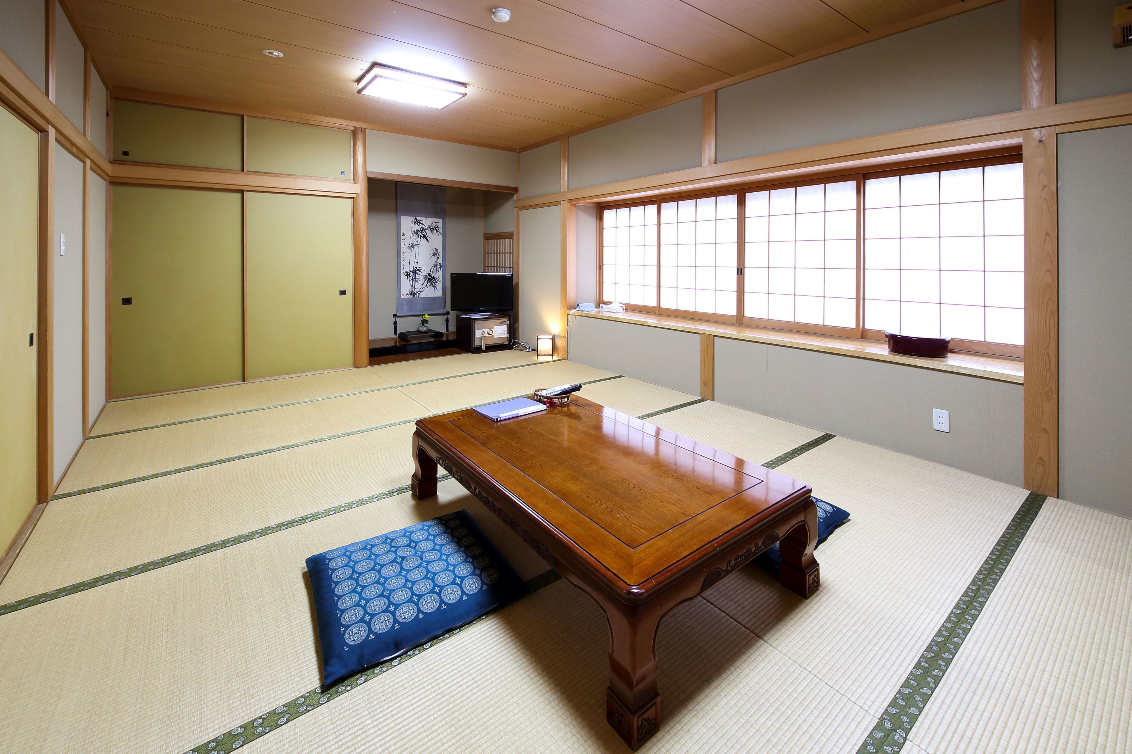 Quarto tradicional (Japanese-Style, 12 Tatami, Newer Bldg) | Wi-Fi de cortesia