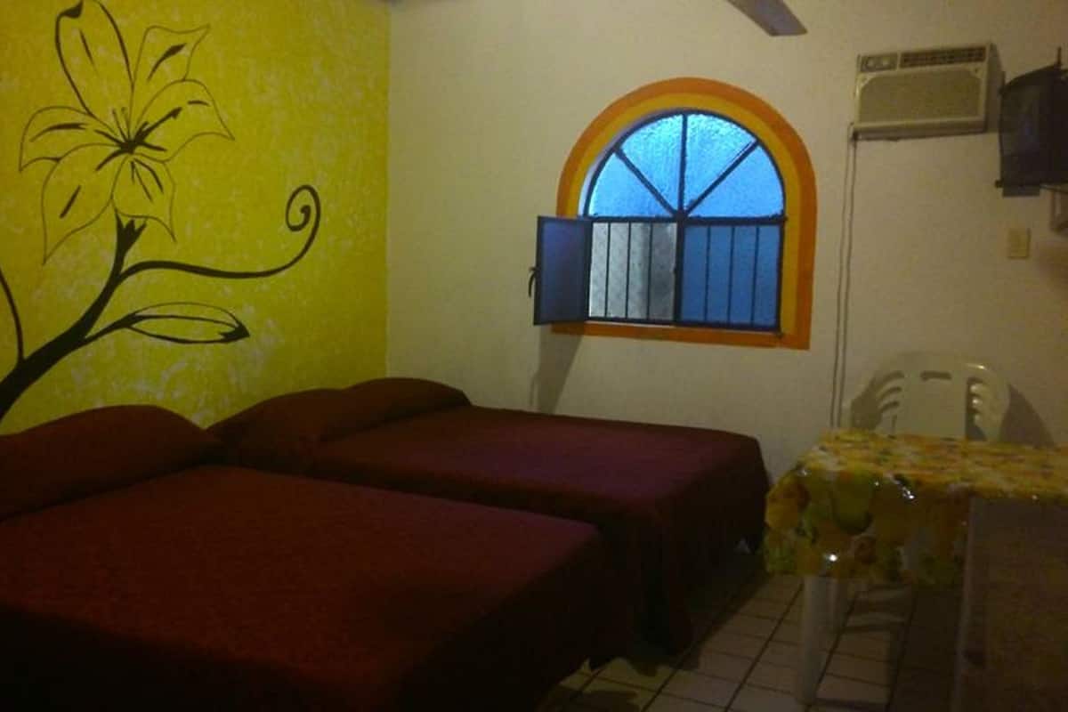Family Bungalow, Multiple Beds, Non Smoking (9 Guests) | Selimut bulu angsa, tirai kedap cahaya, dan seprai linen