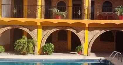 Bungalows y Hotel Lizmar