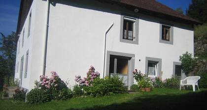 Loue grand appartement dans ferme traditionnelle des Vosges avec vue panoramique