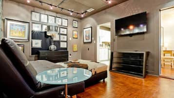 Smart TV, DVD player, video library