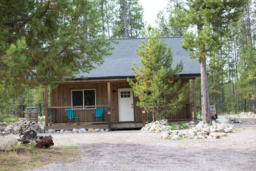 Newer Construction Just Minutes From Glacier National Park!