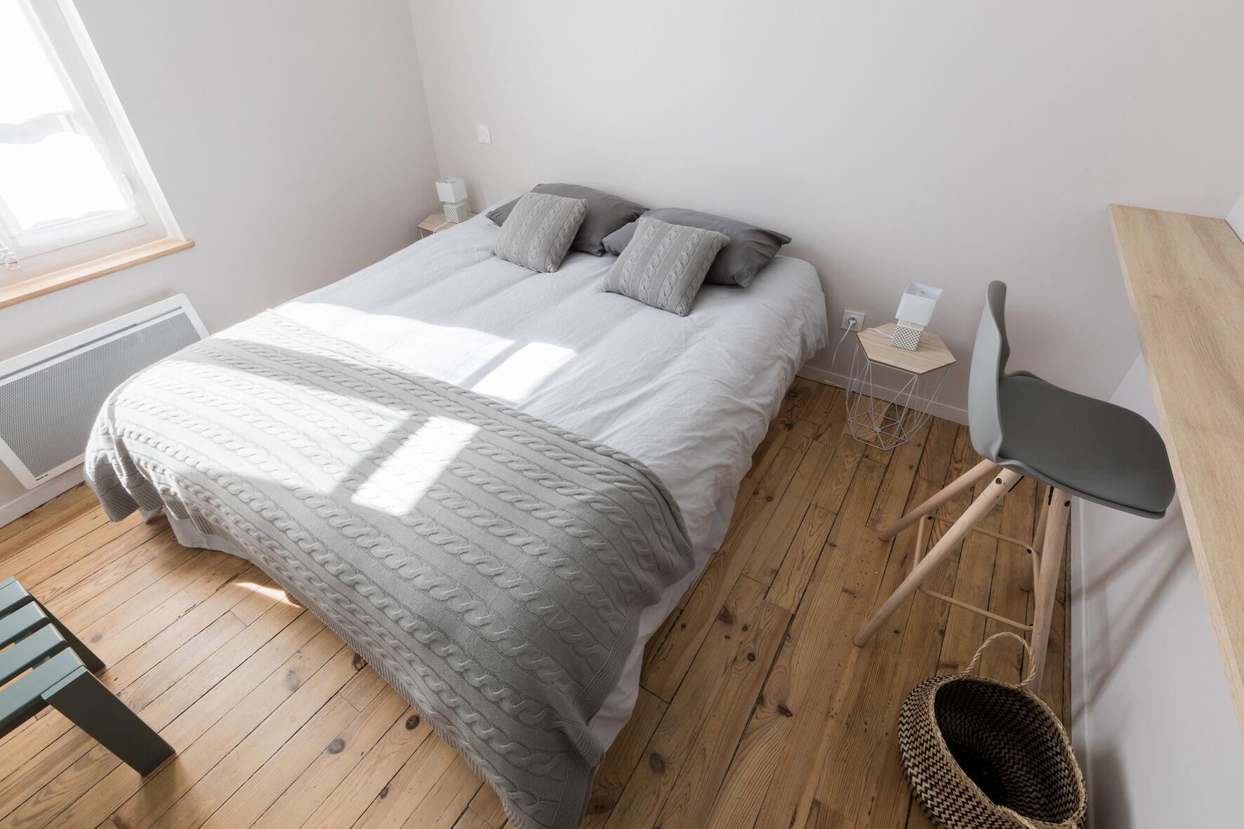 2 chambres, fer et planche à repasser, lit parapluie, Wi-Fi gratuit