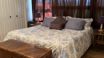 1 slaapkamer, een strijkplank/strijkijzer, gratis wifi, beddengoed