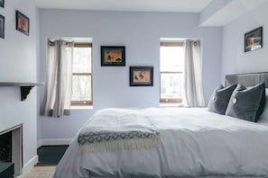 4 slaapkamers, een strijkplank/strijkijzer, snel internet, beddengoed