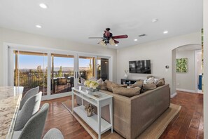 TV connectée, table de tennis de table