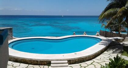 Oceanfront condo on the bluest ocean of Cozumel island