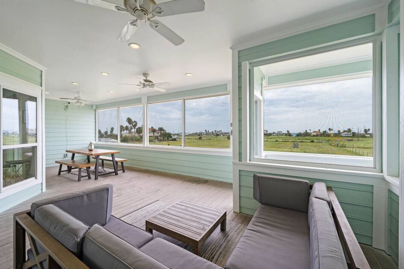 Älytelevisio, kirjoja