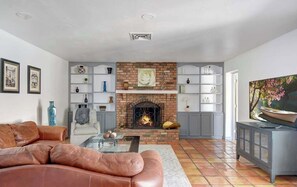 TV, fireplace, offices