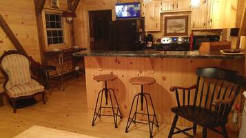 KĂŒhlschrank, Mikrowelle, Ofen, Herdplatte