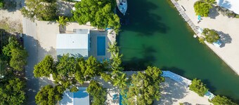 Dock & Pool à Islamorada - 5 Bedroom Waterfront - parfait pour 2+ familles