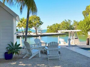 Property grounds - 5 bedroom - Deep Dockage & Heated Pool in Islamorada. (Islamorada)