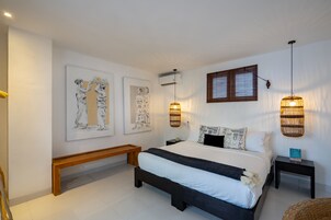 Villa, 3 Bedrooms | Egyptian cotton sheets, premium bedding, Tempur-Pedic beds, minibar