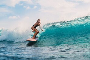 Surfing/boogie boarding