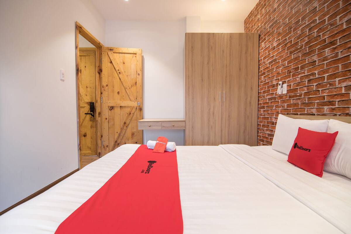 Family Apartment | Desk, soundproofing, free WiFi