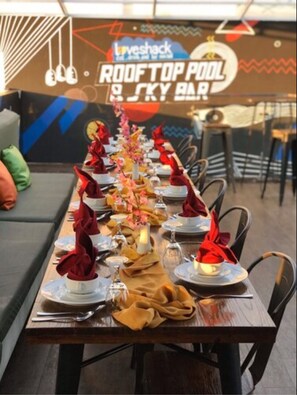 Outdoor dining - MaxOneHotels.com at Balikpapan (Balikpapan)