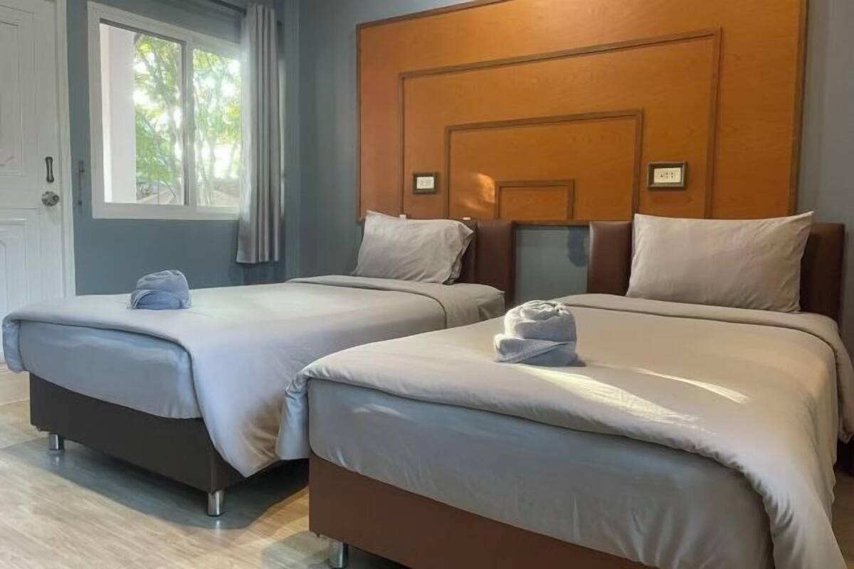 Desk, blackout drapes, WiFi (free), bed sheets