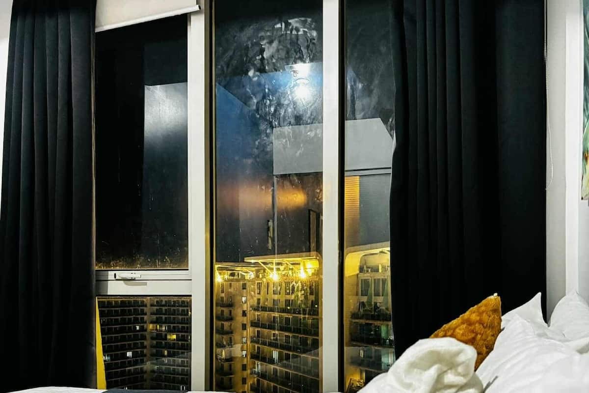 Condo, 2 phòng ngủ | 1 phòng ngủ, phòng cách âm, bàn ủi/dụng cụ ủi quần áo