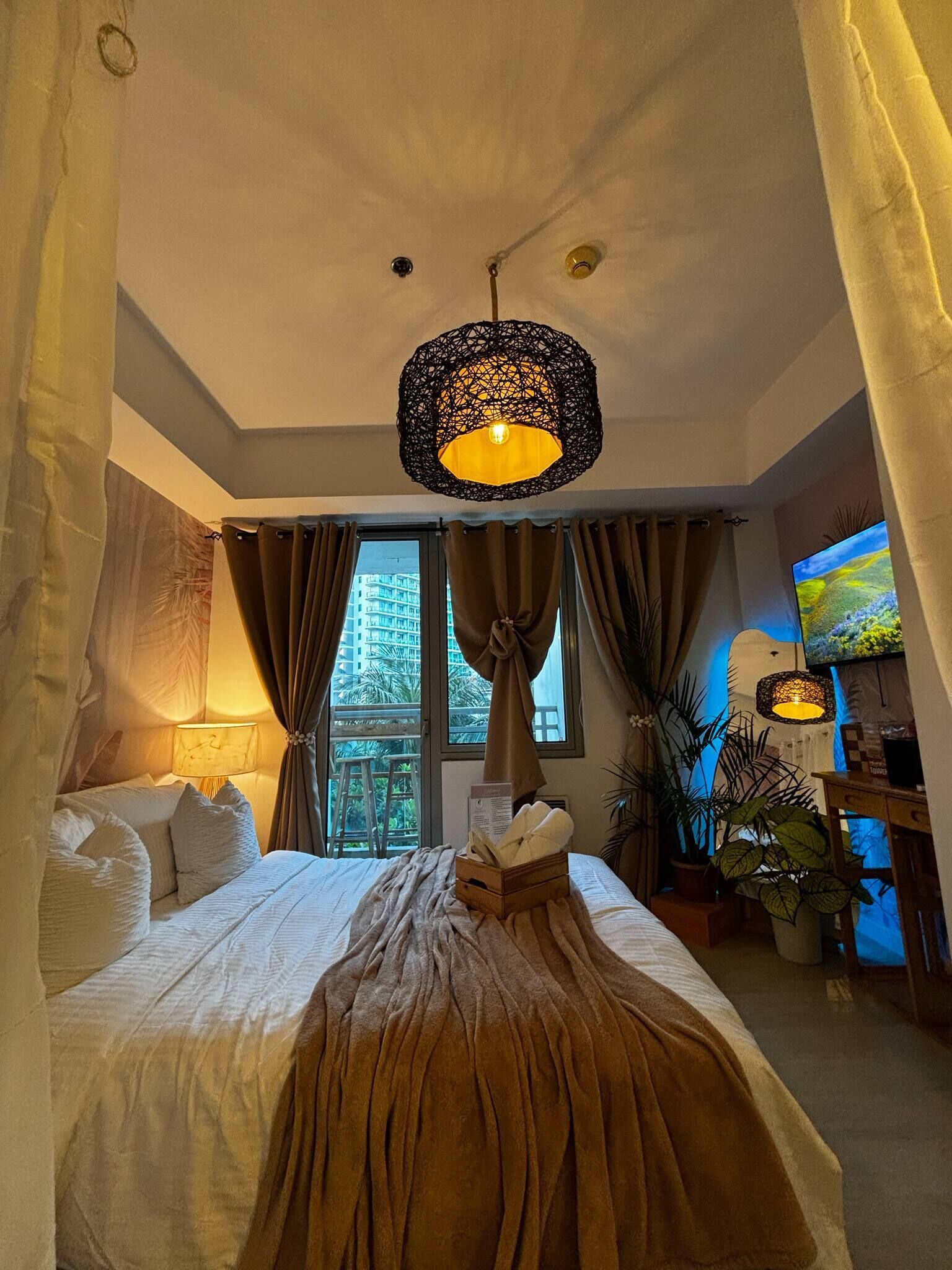 1 Bedroom Deluxe Condo | Soundproofing, iron/ironing board, free WiFi, bed sheets