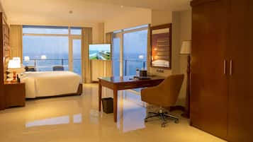 Signature Suite, 1 King Bed- With a Complimentary City Tour | Ausblick vom Zimmer