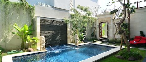 Private pool
