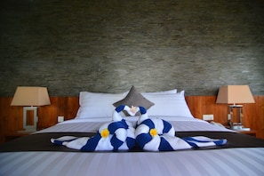 In-room safe, desk, free WiFi, bed sheets