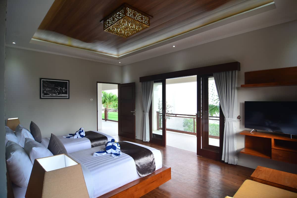 Villa, 2 Bedrooms | In-room safe, desk, free WiFi, bed sheets