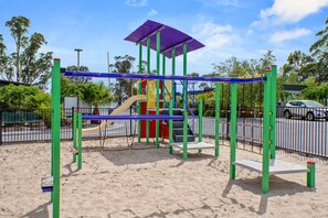 Children’s play area – outdoor - Tasman Holiday Parks - St Helens (St Helens)