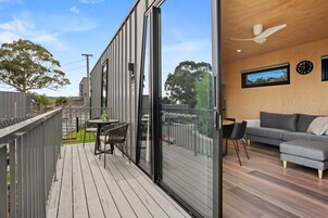 Deluxe Cabin, 1 Bedroom, Bay View | Terrace/patio