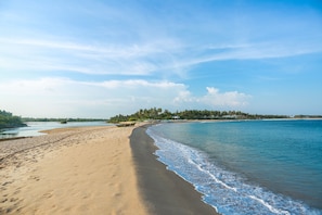 Private beach, white sand, beach towels
