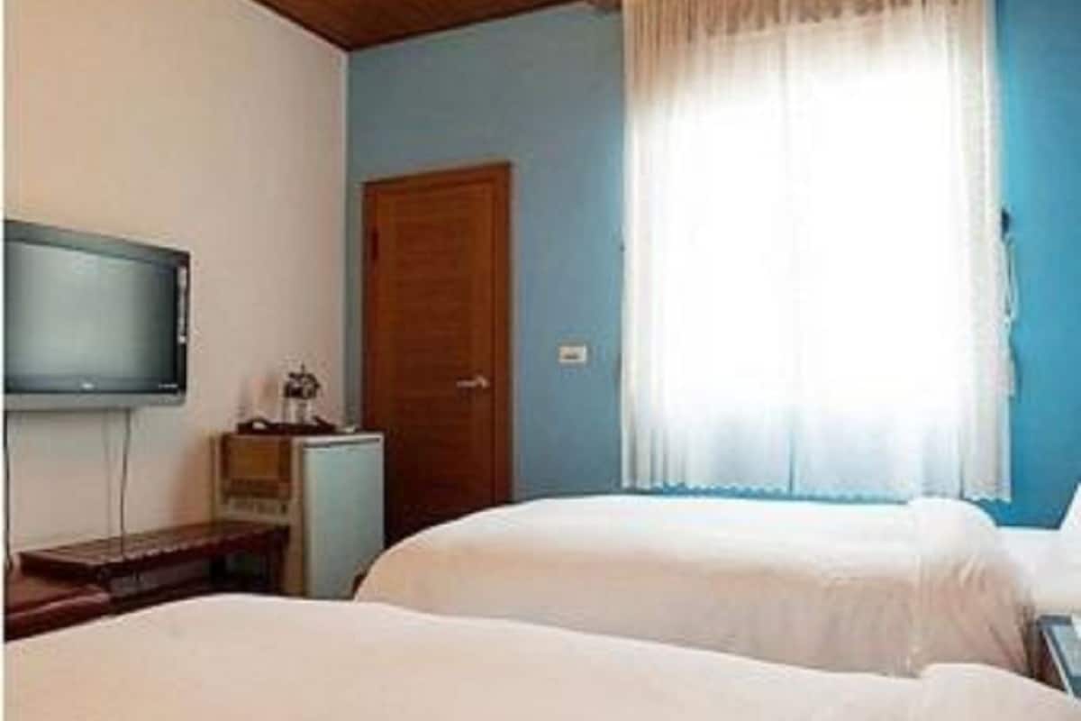 Comfort Twin Room | Desk, soundproofing, WiFi (free), bed sheets
