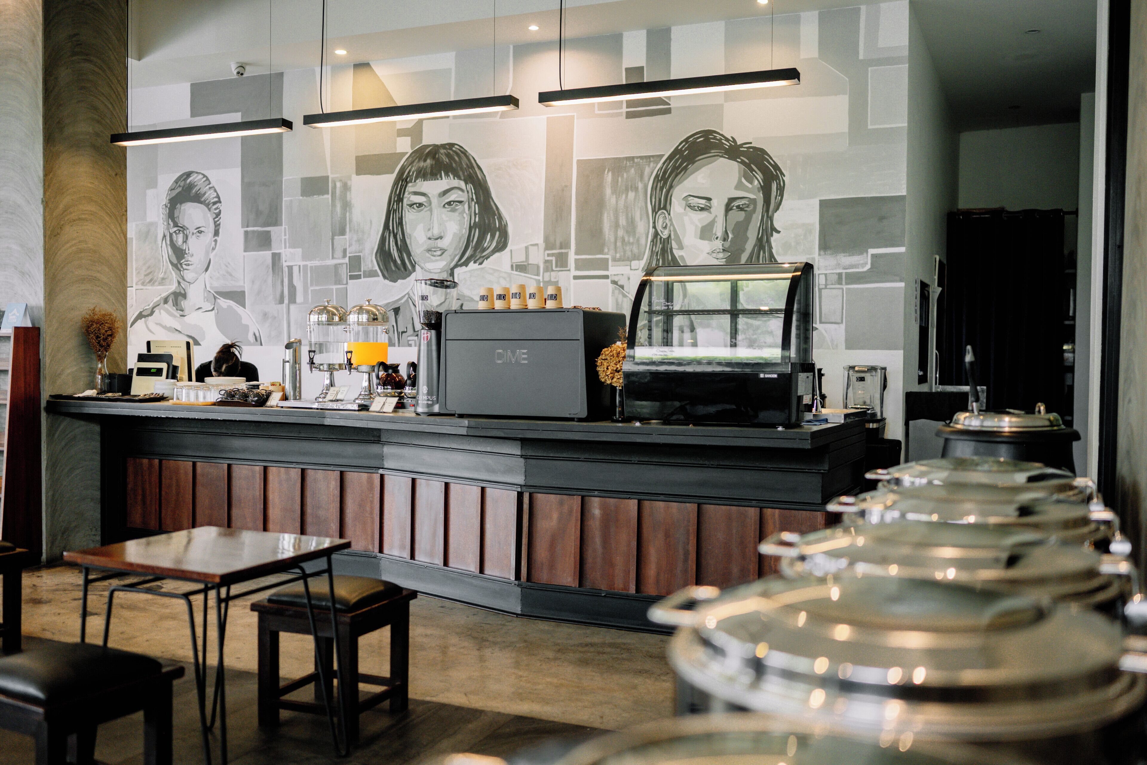 daily continental breakfast (usd 5.00 per person)