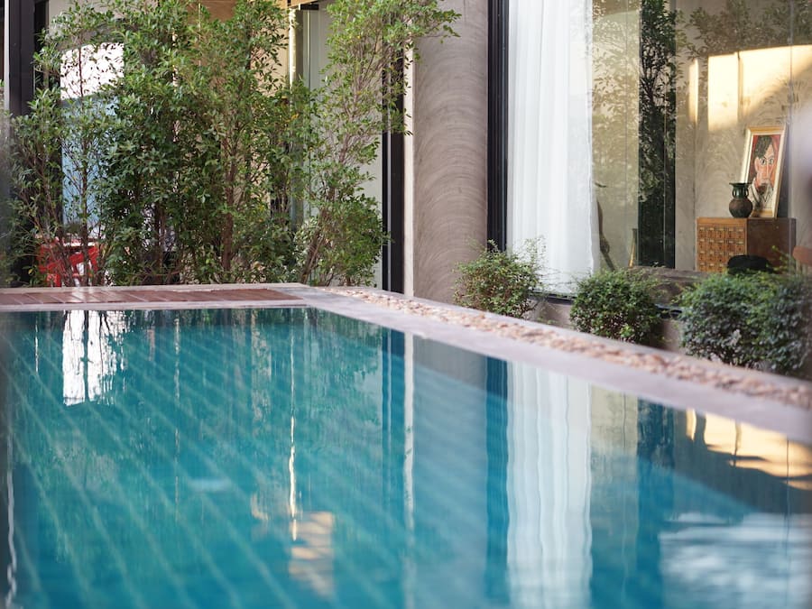 Outdoor pool, sun loungers