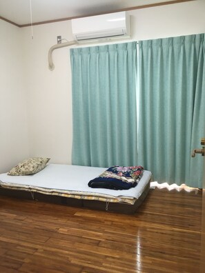 In-room safe, free WiFi