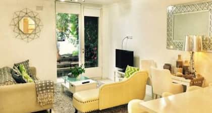 Charming on Haines_V815