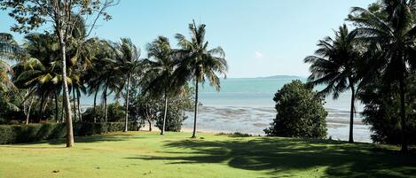 4 Bedrooms Villa with Private Pool | 4 bedrooms, in-room safe, blackout drapes, cribs/infant beds