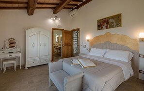 6 chambres, lit parapluie, Wi-Fi gratuit, draps fournis