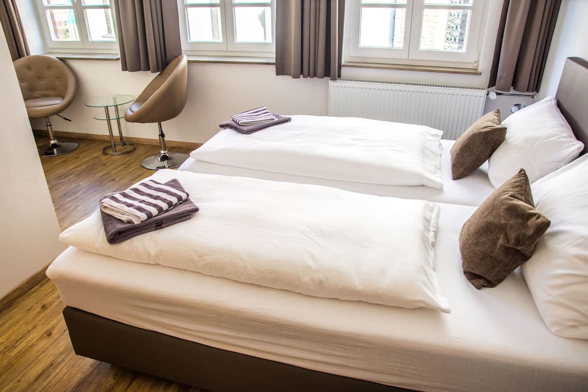 Doppia Superior | Biancheria da letto ipoallergenica, una scrivania, Wi-Fi gratuito