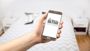 저자극성 침구, 책상, 무료 WiFi, 침대 시트