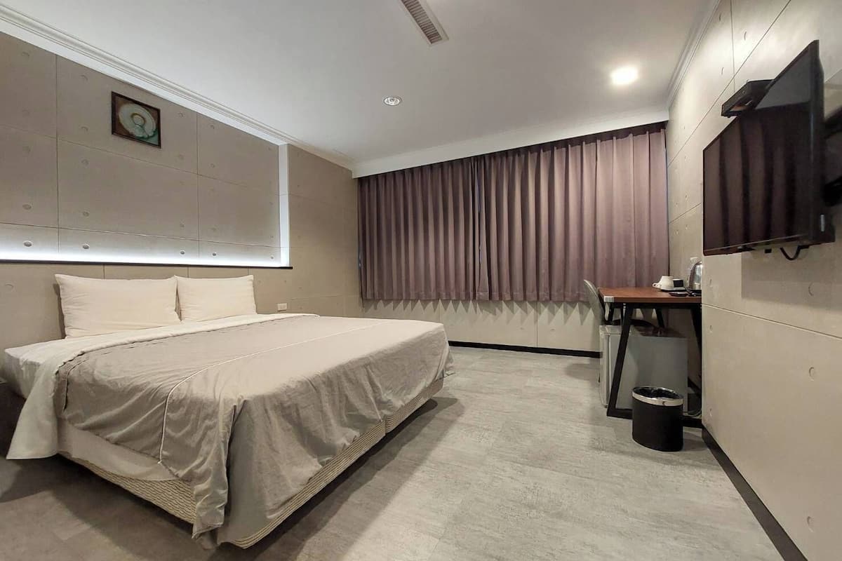 Deluxe-Doppelzimmer, 1 Doppelbett, Nichtraucher | Verdunkelungsvorhänge, schallisolierte Zimmer, kostenloses WLAN