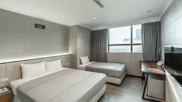 Standard Triple Room, Non Smoking | Blackout drapes, soundproofing, free WiFi, bed sheets