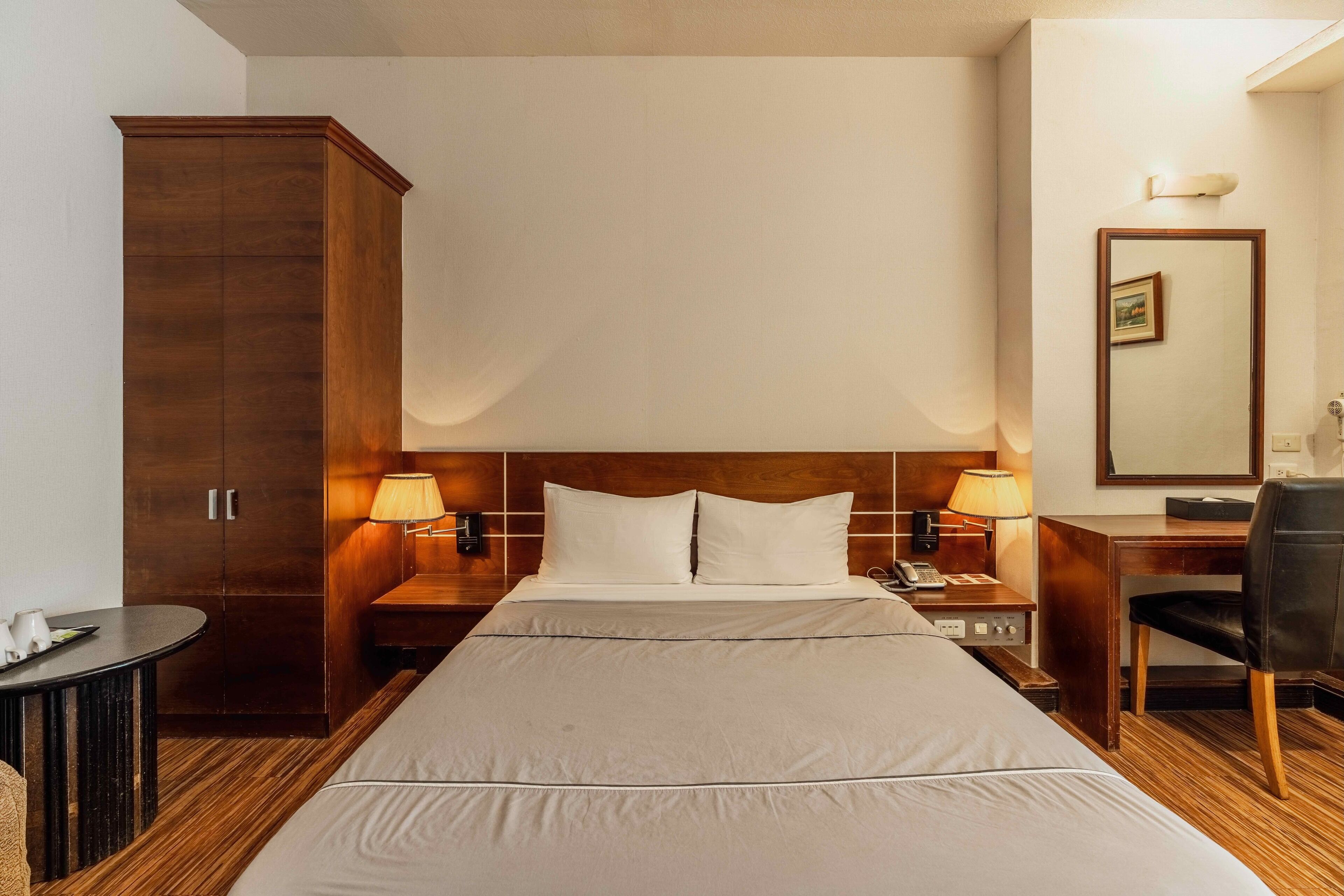 Chambre Double Affaires, 1 lit double, non-fumeur