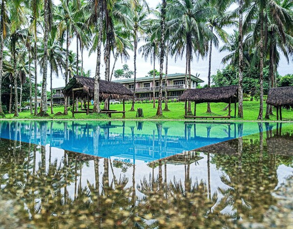 Outdoor pool - Caliraya Ecoville Recreation and Farm Resort (Cavinti)