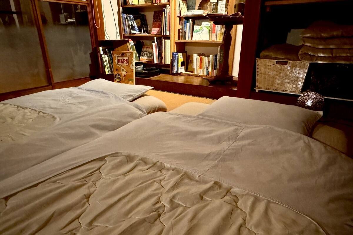 羽絨被、書桌、手提電腦工作空間、免費 Wi-Fi