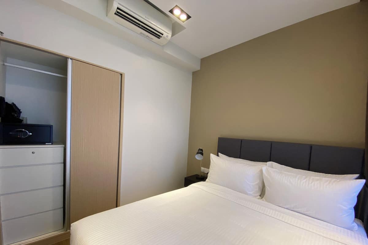 One Bedroom Premier with Balcony | Premium bedding, soundproofing, free WiFi, bed sheets