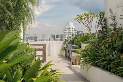 Momentus Serviced Residences Novena