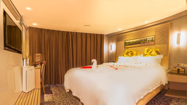 Ảnh chưa phân loại, 1 trong số 13 ảnh, nút