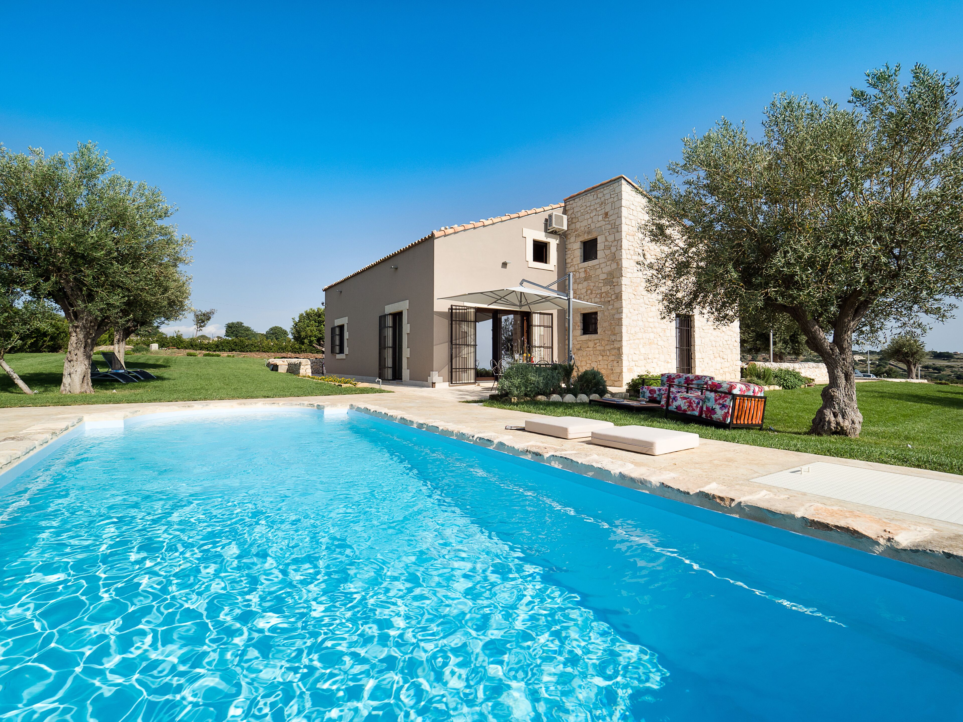 Außenpool (je nach Saison geöffnet)